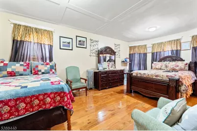 34 Sherman Pl, Irvington, NJ 07111 - Photo 5