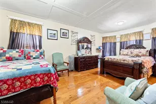 34 Sherman Pl, Irvington, NJ 07111 - Photo 5