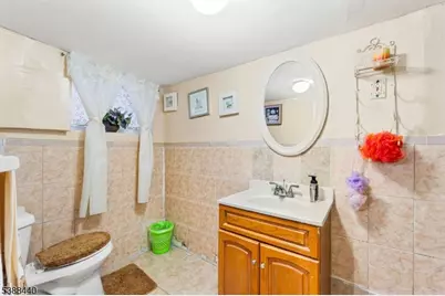 34 Sherman Pl, Irvington, NJ 07111 - Photo 7