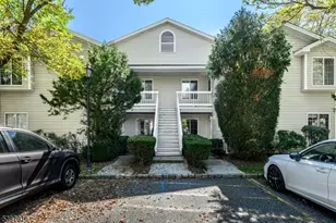 79 Sage Ct, Bedminster Township, NJ 07921 - Photo 1