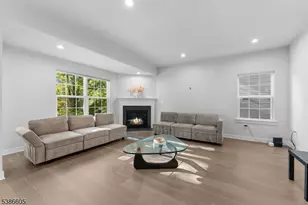 58 Oakwood Blvd, Union Township, NJ 08827 - Photo 19