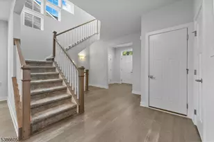 58 Oakwood Blvd, Union Township, NJ 08827 - Photo 5