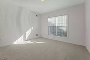 373 Windfall Ln, Franklin Township, NJ 08873 - Photo 9