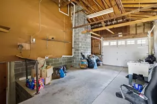 35 Rieder Rd, Edison, NJ 08817 - Photo 19