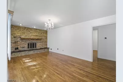 35 Rieder Rd, Edison, NJ 08817 - Photo 3