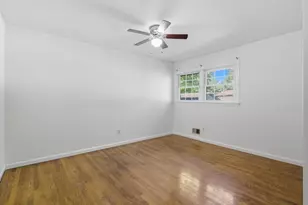 35 Rieder Rd, Edison, NJ 08817 - Photo 13