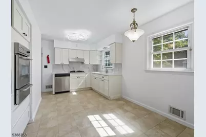 35 Rieder Rd, Edison, NJ 08817 - Photo 5