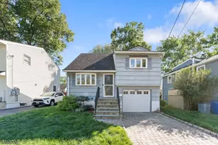 11 Maple Ln, Parsippany, NJ 07034 - Photo 1