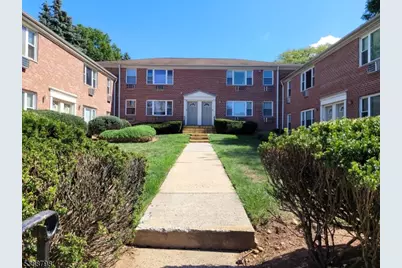 31 York Dr #3A, Edison Twp., NJ 08817 - Photo 1