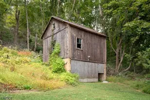 31 Fox Farm Rd, Lopatcong Township, NJ 08865 - Photo 27