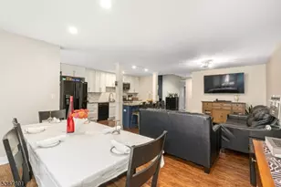 402 Clark Cir, Raritan Township, NJ 08822 - Photo 11