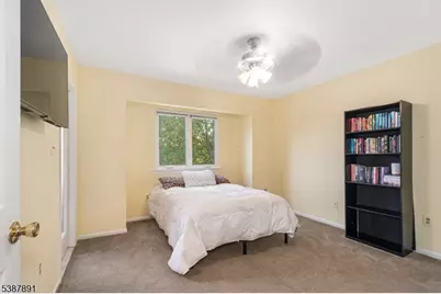 402 Clark Cir, Raritan Township, NJ 08822 - Photo 15