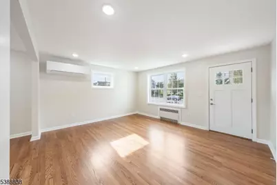 2429 Vauxhall Rd, Union Township, NJ 07083 - Photo 5