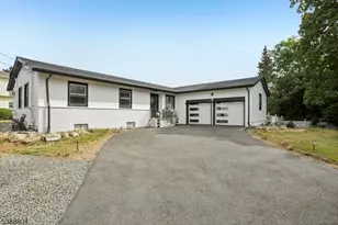 112 Park Pl, Pompton Lakes, NJ 07442 - Photo 3