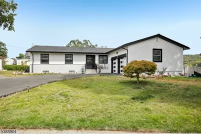 112 Park Pl, Pompton Lakes, NJ 07442 - Photo 1