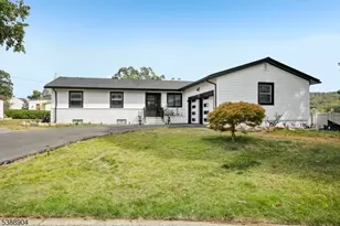 112 Park Pl, Pompton Lakes, NJ 07442 - Photo 1