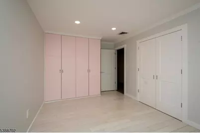 34 Lincoln St, Roseland, NJ 07068 - Photo 17