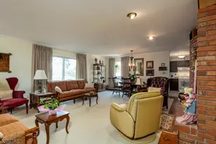 34 Lincoln St, Roseland, NJ 07068 - Photo 7