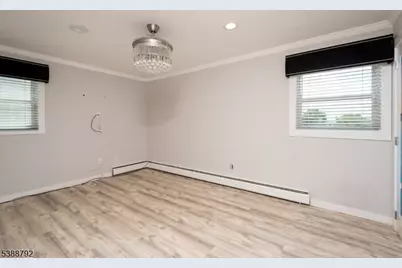 34 Lincoln St, Roseland, NJ 07068 - Photo 15