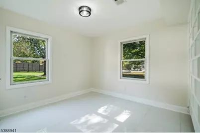 8 Stephenville Pkwy, Edison, NJ 08820 - Photo 15