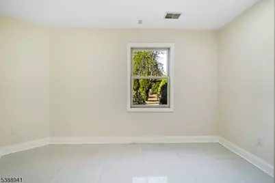 8 Stephenville Pkwy, Edison, NJ 08820 - Photo 19