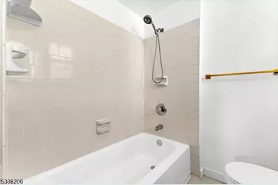 3202 Tremley Point Rd, Linden, NJ 07036 - Photo 29