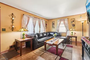 212 N Jackson Ave, North Plainfield, NJ 07060 - Photo 3