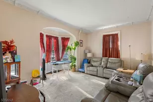 421 Tappan Ave, North Plainfield, NJ 07063 - Photo 3