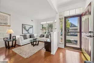 15 Republic Row, Franklin Township, NJ 08873 - Photo 5