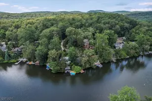 151 Pine Tree Rd, Bloomingdale, NJ 07403 - Photo 13