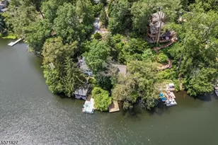 151 Pine Tree Rd, Bloomingdale, NJ 07403 - Photo 3