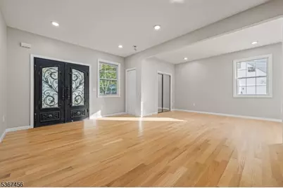 331 West Ln, Clark Township, NJ 07066 - Photo 15