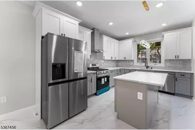 331 West Ln, Clark Township, NJ 07066 - Photo 9