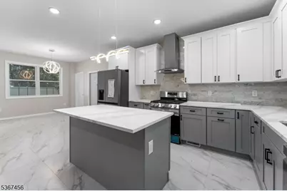 331 West Ln, Clark Township, NJ 07066 - Photo 5