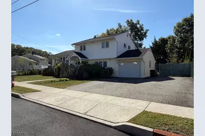 28 Willow Ct, Totowa, NJ 07512 - Photo 3