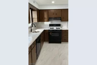 85 Grove St, South Hackensack Township, NJ 07606 - Photo 25