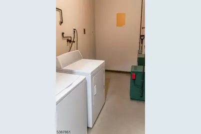 85 Grove St, South Hackensack Township, NJ 07606 - Photo 31