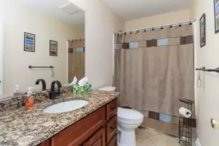 68 Mountainside Dr, Pompton Lakes, NJ 07442 - Photo 15