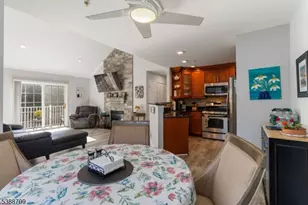 68 Mountainside Dr, Pompton Lakes, NJ 07442 - Photo 7