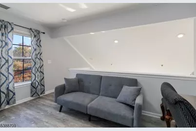 68 Mountainside Dr, Pompton Lakes, NJ 07442 - Photo 13