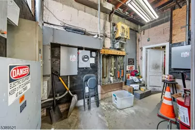 372-376 Adams St, Newark, NJ 07114 - Photo 19