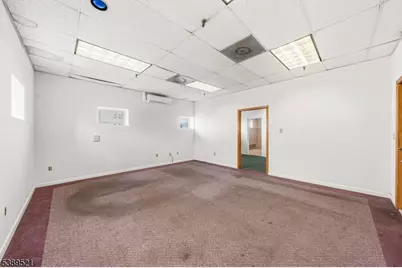 372-376 Adams St, Newark, NJ 07114 - Photo 11