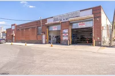 372-376 Adams St, Newark, NJ 07114 - Photo 3