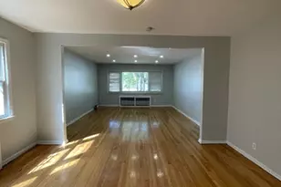 388 Leslie St, Newark, NJ 07112 - Photo 1