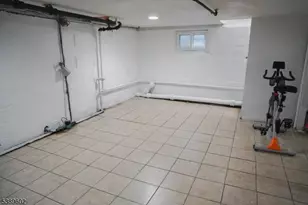 1239 Victor Ave, Union Township, NJ 07083 - Photo 17