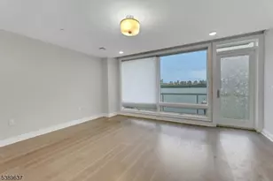 3 Somerset Ln-Glass House, Edgewater, NJ 07020 - Photo 17