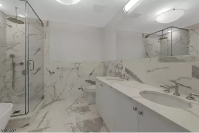 3 Somerset Ln-Glass House #109, Edgewater, NJ 07020 - Photo 21