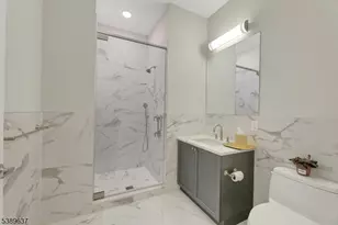 3 Somerset Ln-Glass House, Edgewater, NJ 07020 - Photo 15