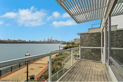 3 Somerset Ln-Glass House #109, Edgewater, NJ 07020 - Photo 33