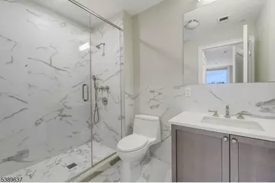 3 Somerset Ln-Glass House #109, Edgewater, NJ 07020 - Photo 29